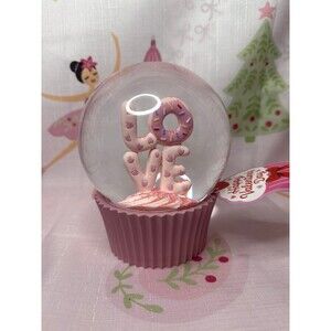 Valentine Cupcake Snow Globe